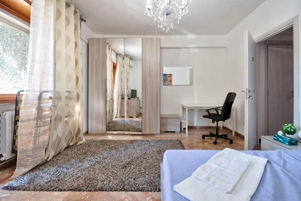 Guest house Venice City Residence - With Private Room & Bathroom, Ac & Tv Marghera Italy