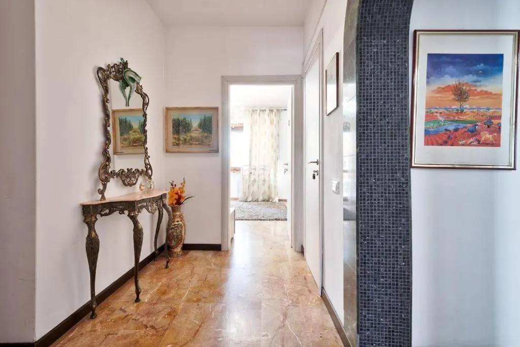 Konukevi Venice City Residence - With Private Room & Bathroom, Ac & Tv Marghera